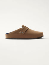 PLP | The Men's Clog in ReVelvet™ Portobello shown from the side.