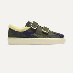side | The Kids Strap Sneaker in Spruce Camo shown from the side. 