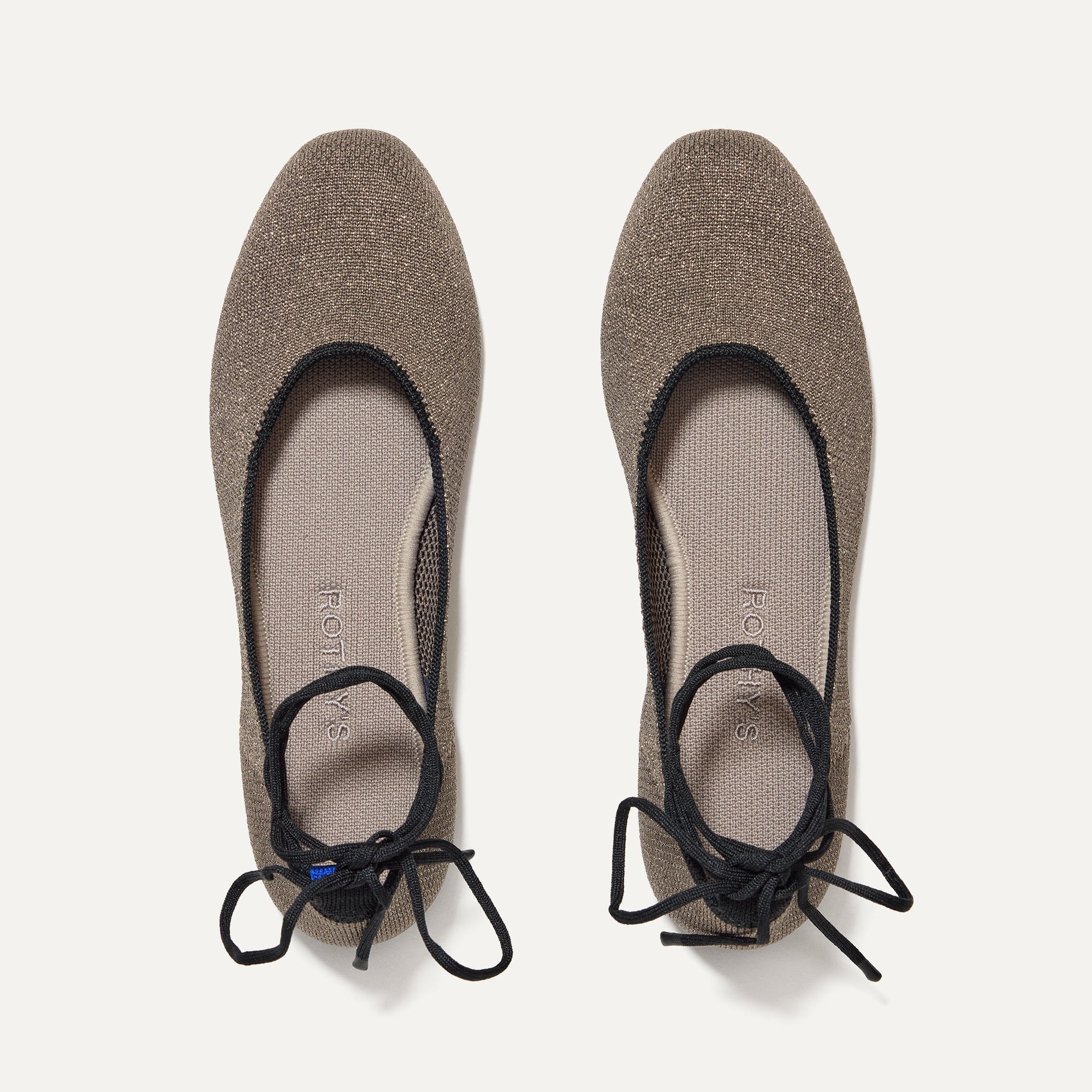 The Square Wrap in Pewter shown from the top.