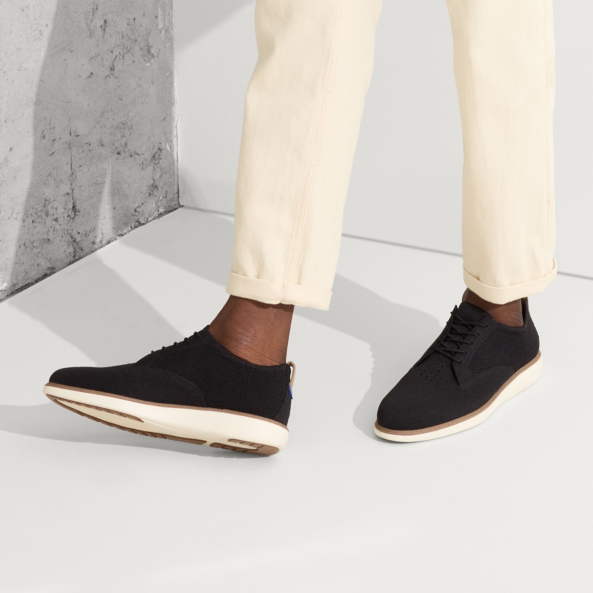 The Oxford - Black