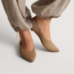 hover | Model wearing The Point III in Maple. 