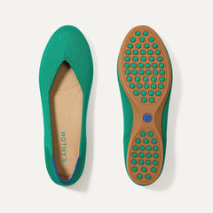 PLP | The Daily Flat in Clover shown from the top with one shoe showing the outsole. 