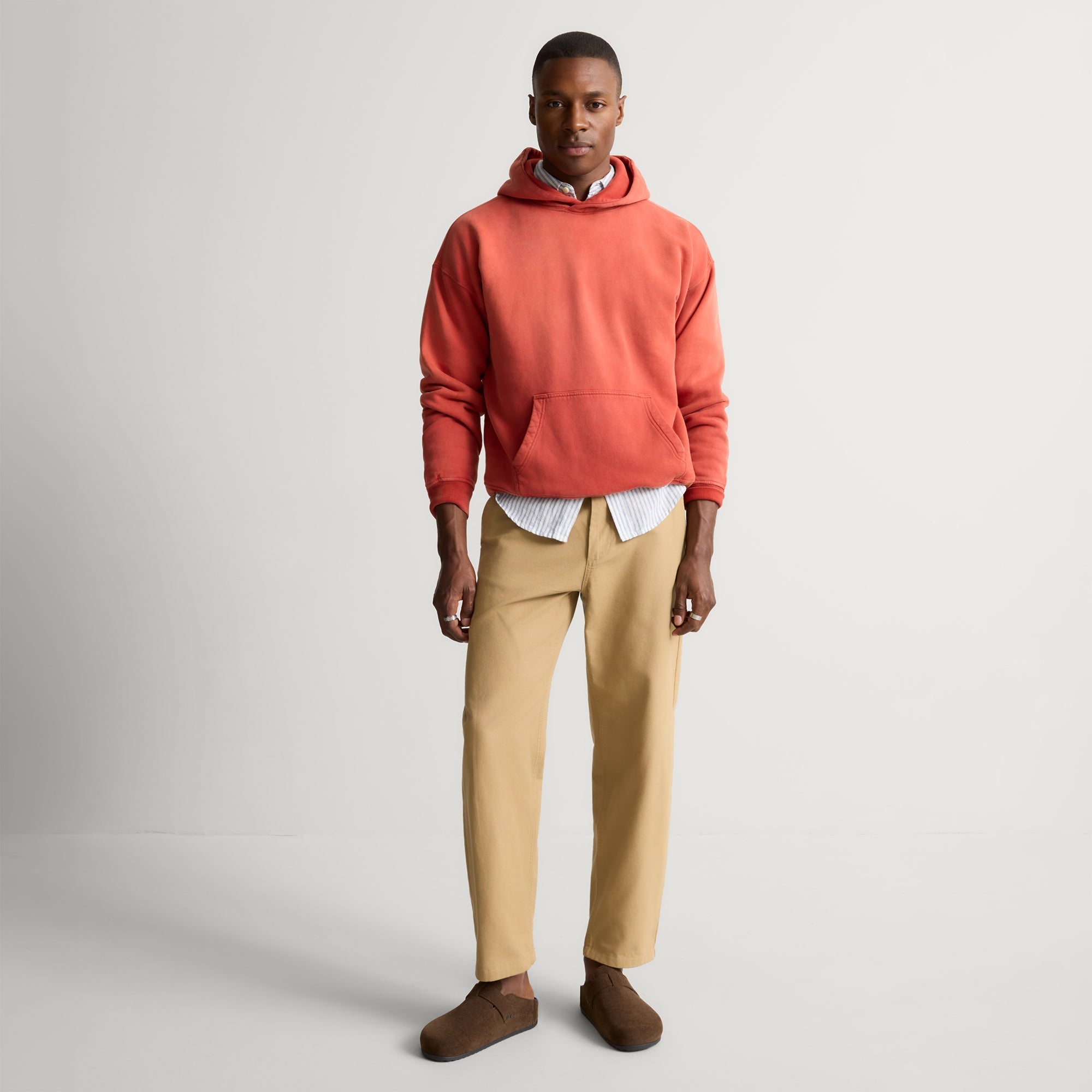 model | Alternate view of a model wearing The Men's Clog in ReVelvet™ Bistro.